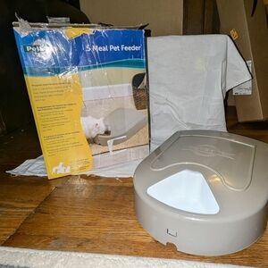 Automatic Pet Feeder